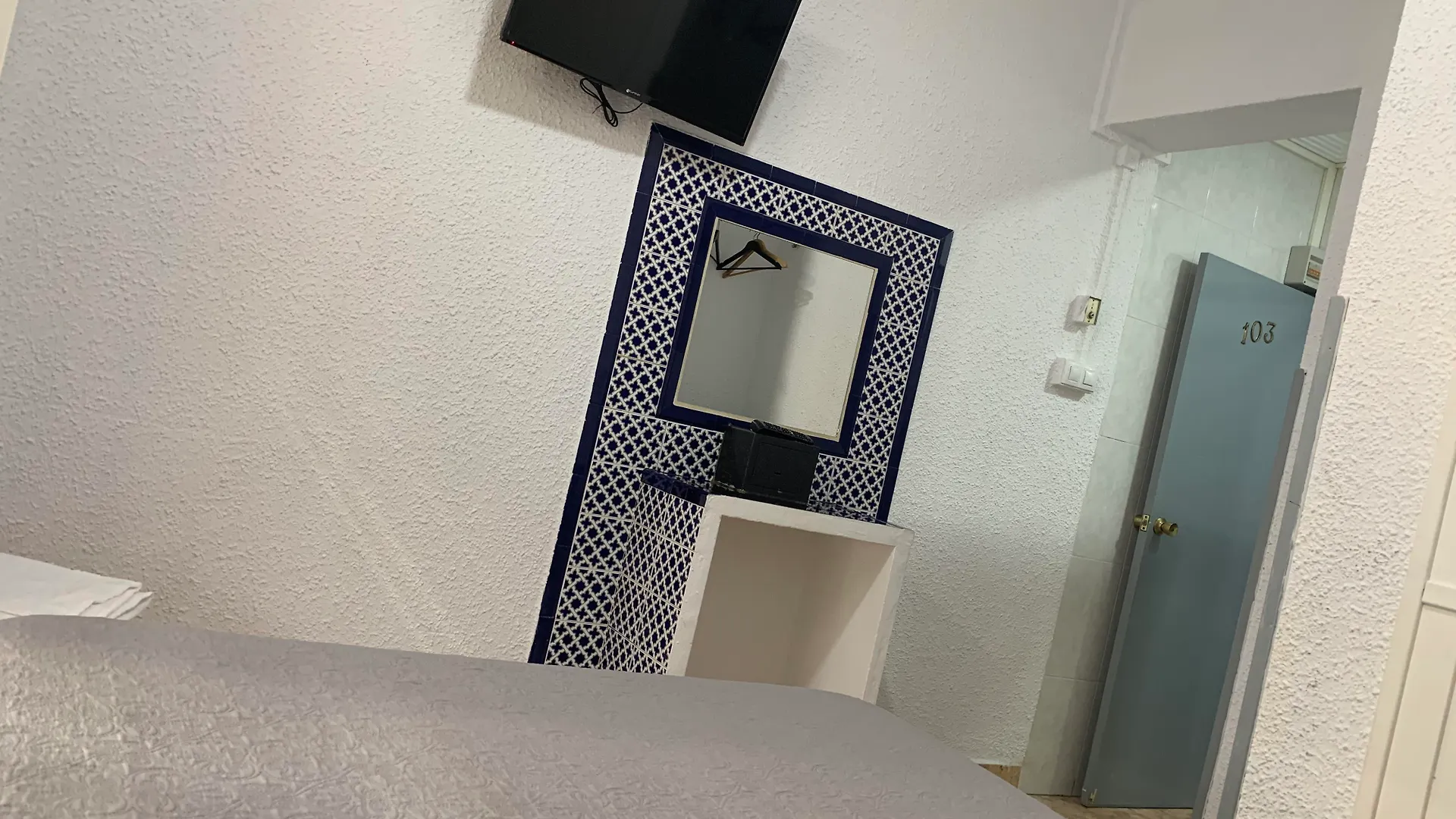 Guest house Hostal Alcobia Seville